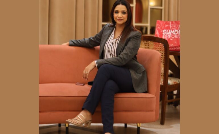 From Astrology to Entrepreneurship and Fashion, Minu Deepak Sharma Embodies The Spirit Of Empowerment