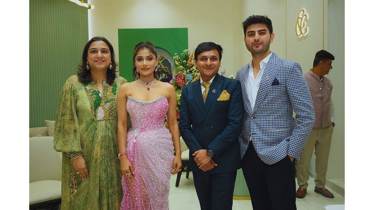 ‘3 C’s & Company’ and ‘Elite Jewels’ Shine Bright with Grand Surat Launch; Bollywood Actress Ishita Raj Unveils the Collections